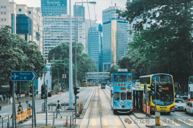 香港人才新纪元：近18万申请，逾12万人才共绘未来蓝图！